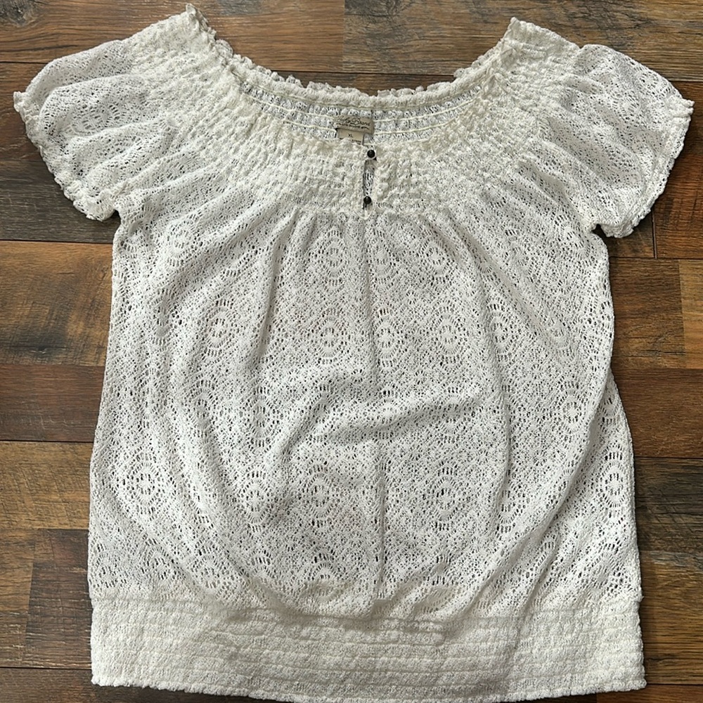 Lucky brand Boho style Ivory crochet lace top with elastic band at bottom Sz XL